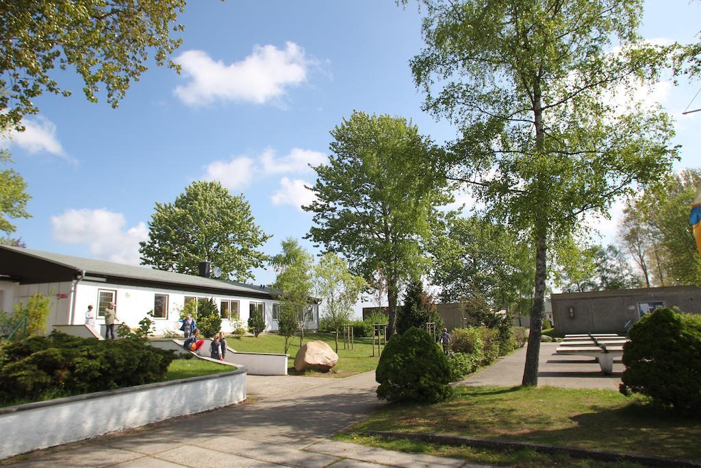 Djh Jugendherberge Stralsund Exterior foto
