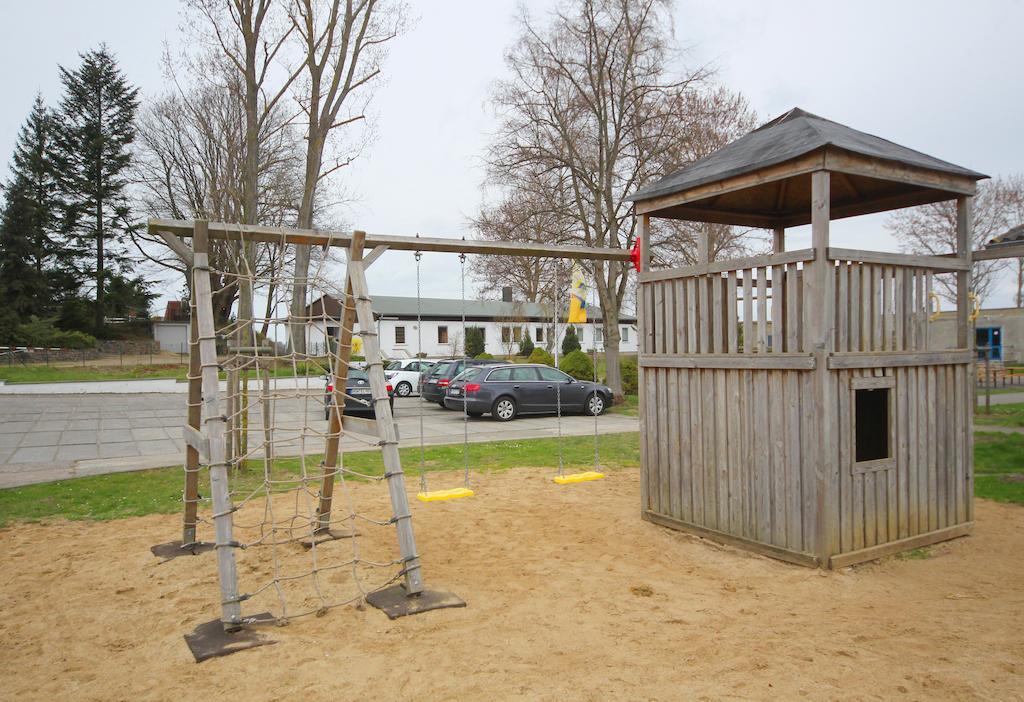 Djh Jugendherberge Stralsund Exterior foto